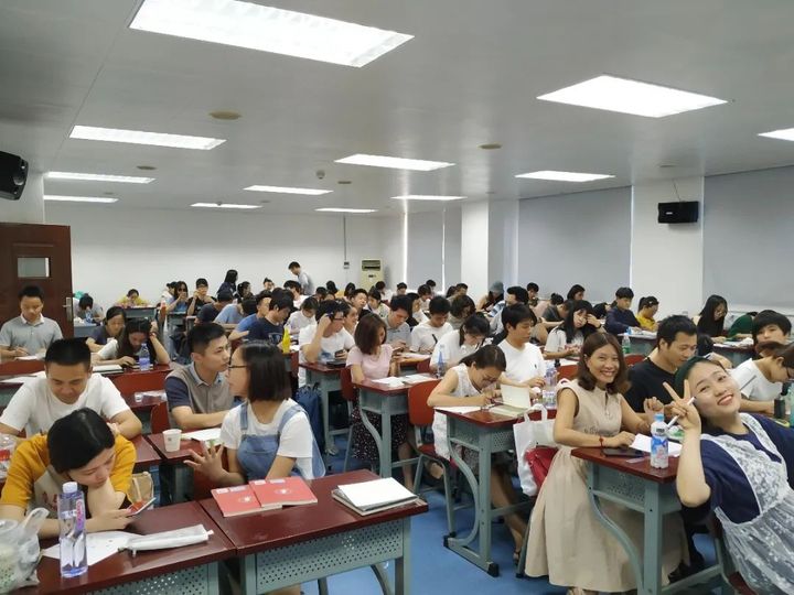 深圳大学自考助学班9月开课啦，你还没报名吗！